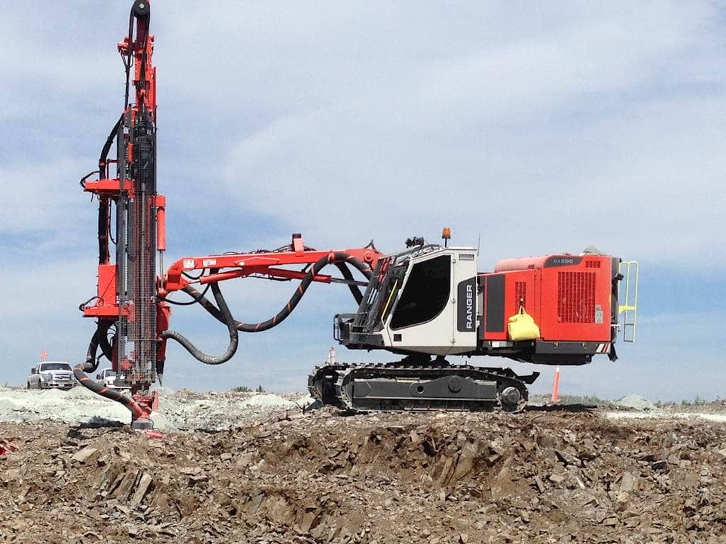 Earth drilling machine at work